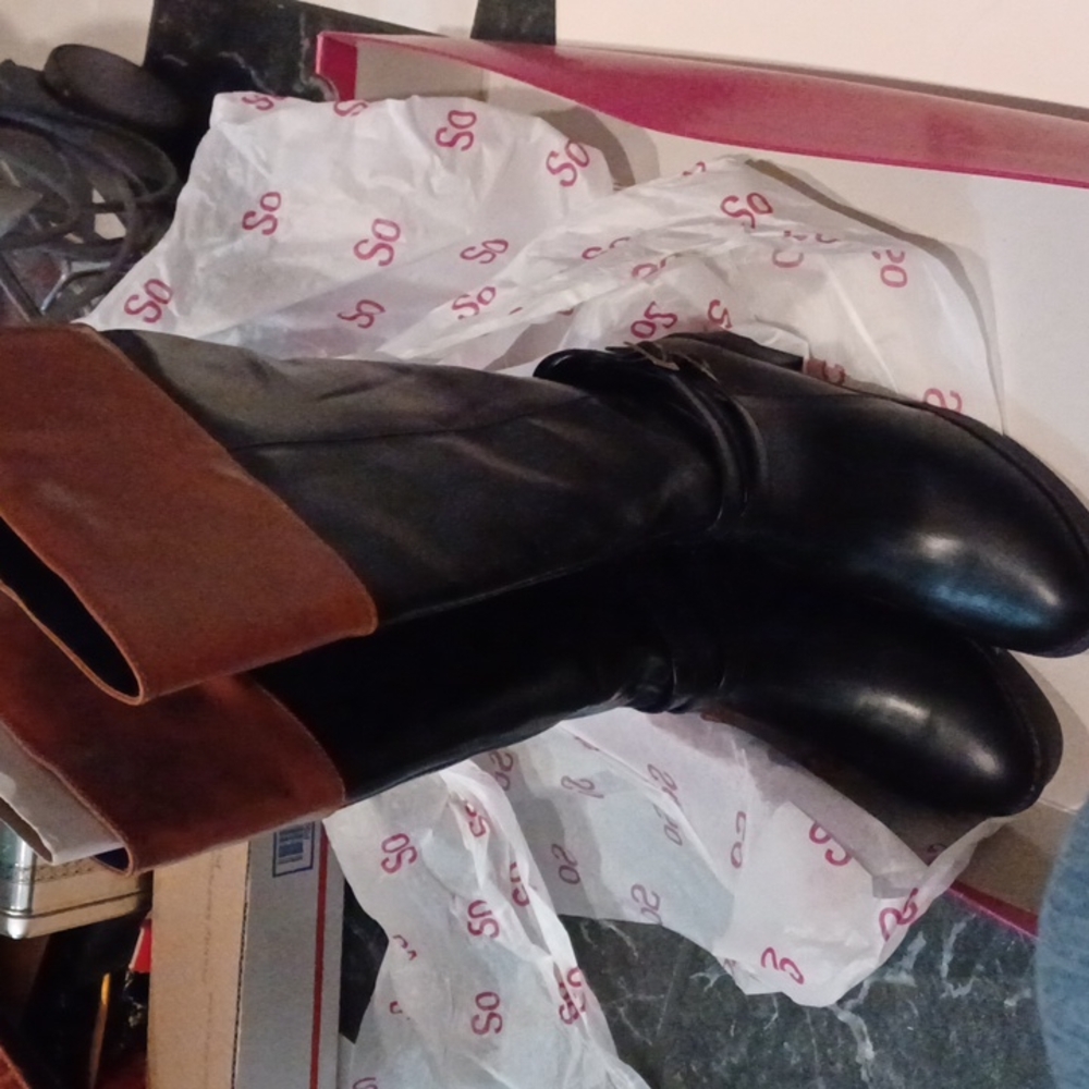 SO Black and Brown Heeled Boots - Picture 3 of 4